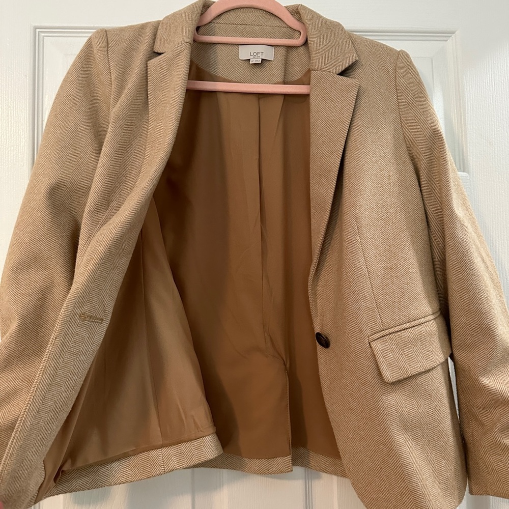 Long modern herringbone blazer with silk liner and patches on the elbows 8p